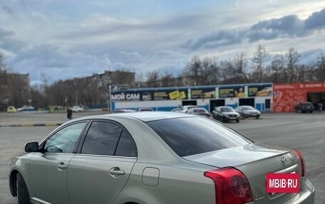 Toyota Avensis III рестайлинг, 2005 год, 640 000 рублей, 3 фотография