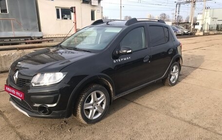 Renault Sandero II рестайлинг, 2017 год, 1 150 000 рублей, 2 фотография