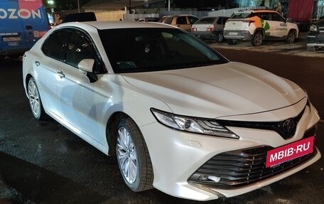 Toyota Camry, 2018 год, 3 050 000 рублей, 12 фотография