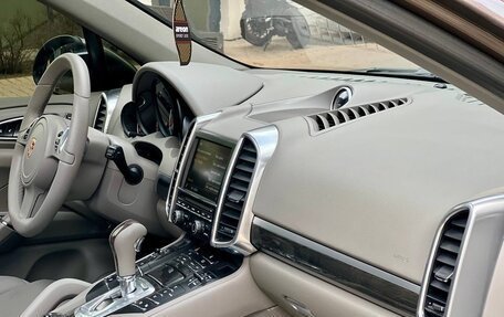 Porsche Cayenne III, 2013 год, 2 299 000 рублей, 26 фотография