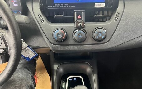 Toyota Corolla, 2022 год, 1 999 000 рублей, 14 фотография