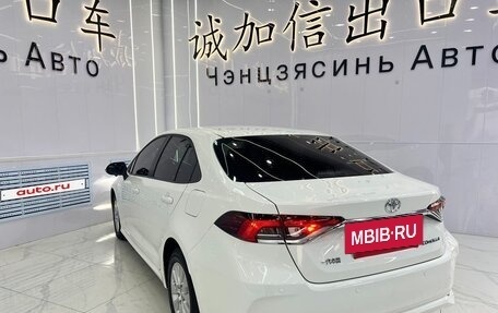 Toyota Corolla, 2022 год, 1 999 000 рублей, 6 фотография