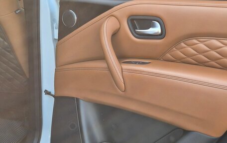 Infiniti QX80 I рестайлинг, 2019 год, 2 000 000 рублей, 11 фотография