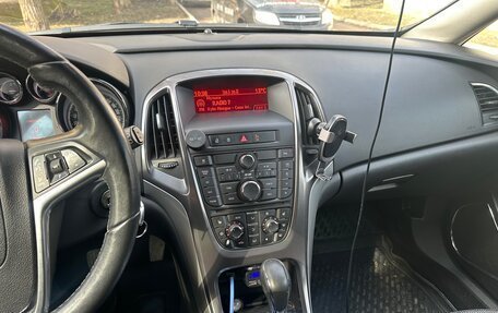 Opel Astra J, 2011 год, 650 000 рублей, 9 фотография