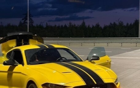 Ford Mustang VI рестайлинг, 2018 год, 4 000 000 рублей, 18 фотография