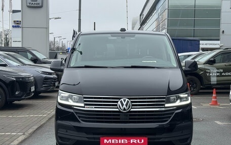 Volkswagen Caravelle T6 рестайлинг, 2020 год, 4 499 000 рублей, 2 фотография