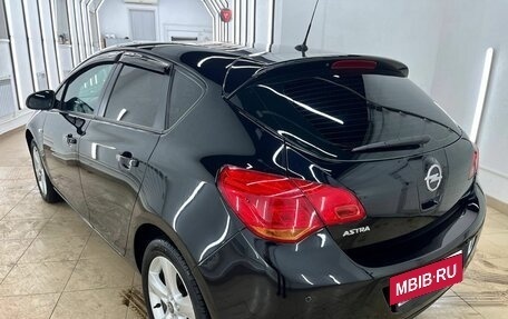 Opel Astra J, 2010 год, 697 000 рублей, 3 фотография