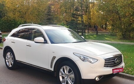 Infiniti FX II, 2012 год, 1 600 000 рублей, 1 фотография