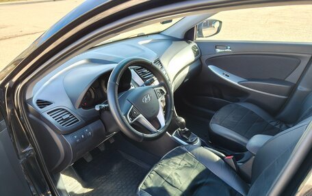 Hyundai Solaris II рестайлинг, 2012 год, 750 000 рублей, 10 фотография