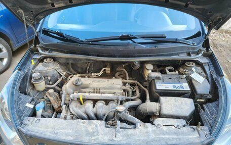 Hyundai Solaris II рестайлинг, 2012 год, 750 000 рублей, 19 фотография