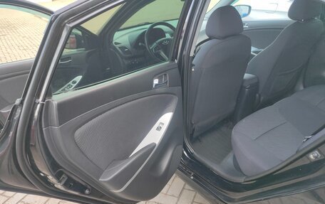 Hyundai Solaris II рестайлинг, 2012 год, 750 000 рублей, 26 фотография