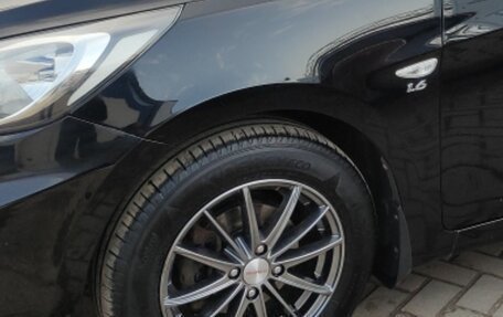 Hyundai Solaris II рестайлинг, 2012 год, 750 000 рублей, 24 фотография