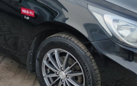 Hyundai Solaris II рестайлинг, 2012 год, 750 000 рублей, 23 фотография