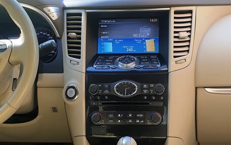 Infiniti FX II, 2012 год, 1 600 000 рублей, 17 фотография