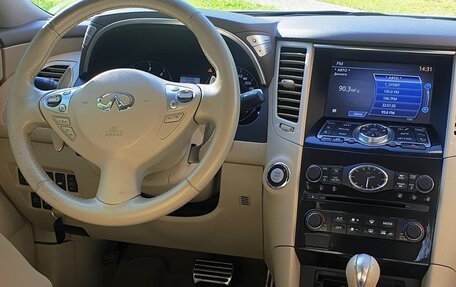 Infiniti FX II, 2012 год, 1 600 000 рублей, 16 фотография