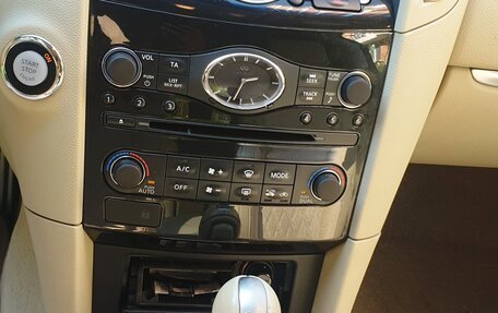 Infiniti FX II, 2012 год, 1 600 000 рублей, 25 фотография