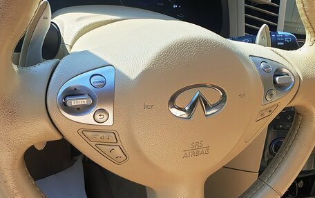 Infiniti FX II, 2012 год, 1 600 000 рублей, 27 фотография