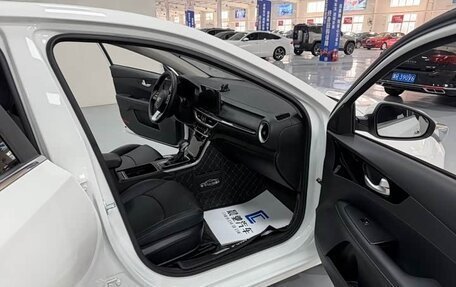 KIA K3, 2022 год, 1 690 000 рублей, 11 фотография