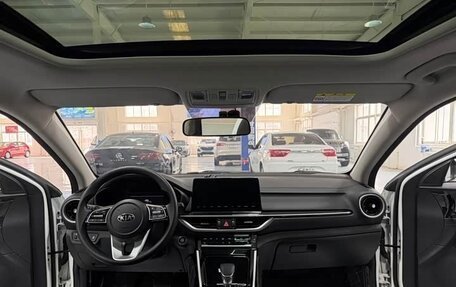 KIA K3, 2022 год, 1 690 000 рублей, 9 фотография