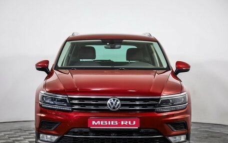 Volkswagen Tiguan II, 2017 год, 2 799 000 рублей, 2 фотография