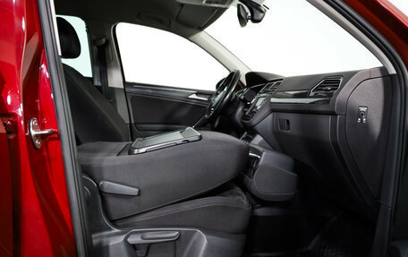 Volkswagen Tiguan II, 2017 год, 2 799 000 рублей, 22 фотография