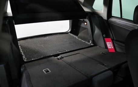 Volkswagen Tiguan II, 2017 год, 2 799 000 рублей, 26 фотография