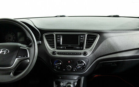 Hyundai Solaris II рестайлинг, 2021 год, 1 399 700 рублей, 14 фотография