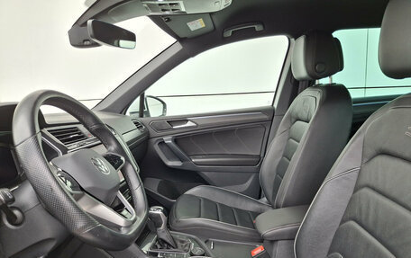 Volkswagen Tiguan II, 2021 год, 3 650 000 рублей, 20 фотография