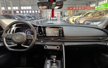 Hyundai Elantra, 2022 год, 1 590 000 рублей, 7 фотография