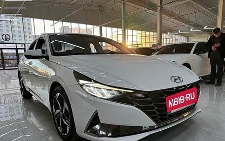 Hyundai Elantra, 2022 год, 1 590 000 рублей, 3 фотография