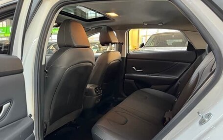 Hyundai Elantra, 2022 год, 1 590 000 рублей, 15 фотография