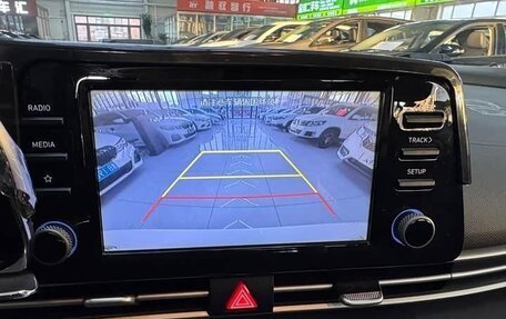 Hyundai Elantra, 2022 год, 1 590 000 рублей, 13 фотография