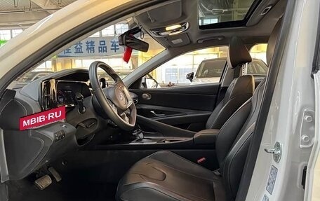 Hyundai Elantra, 2022 год, 1 590 000 рублей, 9 фотография