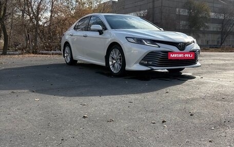Toyota Camry, 2018 год, 2 750 000 рублей, 6 фотография
