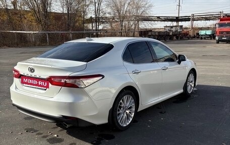 Toyota Camry, 2018 год, 2 750 000 рублей, 9 фотография