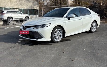 Toyota Camry, 2018 год, 2 750 000 рублей, 5 фотография
