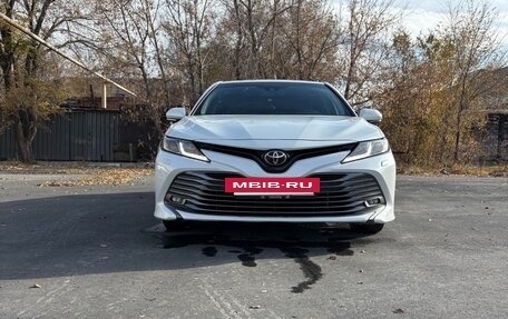 Toyota Camry, 2018 год, 2 750 000 рублей, 8 фотография