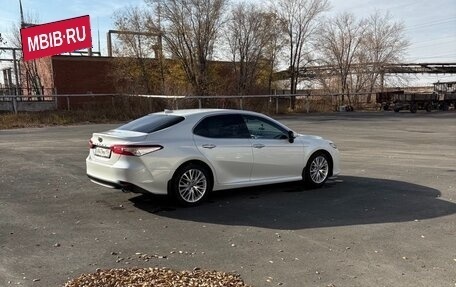 Toyota Camry, 2018 год, 2 750 000 рублей, 4 фотография