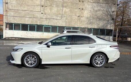 Toyota Camry, 2018 год, 2 750 000 рублей, 12 фотография