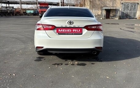 Toyota Camry, 2018 год, 2 750 000 рублей, 11 фотография