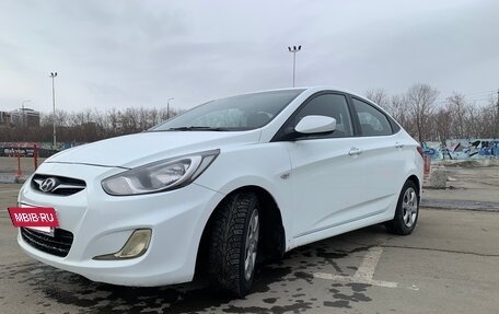 Hyundai Solaris II рестайлинг, 2013 год, 826 000 рублей, 4 фотография