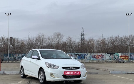Hyundai Solaris II рестайлинг, 2013 год, 826 000 рублей, 3 фотография