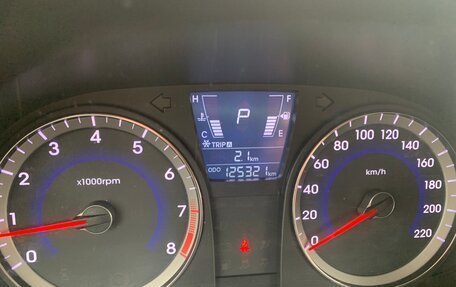 Hyundai Solaris II рестайлинг, 2013 год, 826 000 рублей, 19 фотография