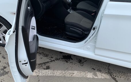 Hyundai Solaris II рестайлинг, 2013 год, 826 000 рублей, 17 фотография