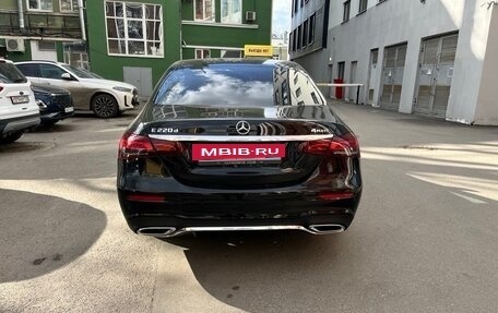 Mercedes-Benz E-Класс, 2021 год, 2 980 000 рублей, 2 фотография