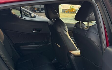 Toyota C-HR I рестайлинг, 2019 год, 2 500 000 рублей, 8 фотография