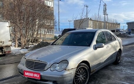 Mercedes-Benz C-Класс, 2001 год, 300 000 рублей, 1 фотография