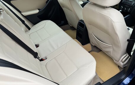 Volkswagen Jetta VI, 2011 год, 1 300 000 рублей, 7 фотография