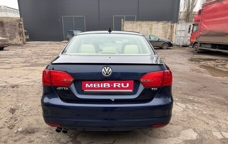 Volkswagen Jetta VI, 2011 год, 1 300 000 рублей, 3 фотография