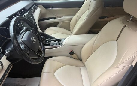 Toyota Camry, 2020 год, 2 800 000 рублей, 8 фотография